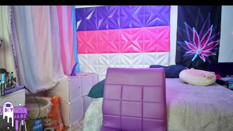 Snapshot of divynejade chatting on 12/27/24, 04:47 Jade Divyne online show from 12/27/24, 04:47