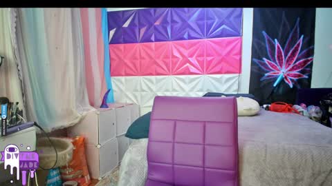 Snapshot of divynejade chatting on 12/27/24, 10:55 Jade Divyne online show from 12/27/24, 10:55