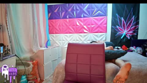 Snapshot of divynejade chatting on 12/27/24, 02:01 Jade Divyne online show from 12/27/24, 02:01