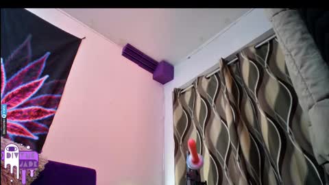 Snapshot of divynejade chatting on 02/16/25, 11:37 Jade Divyne online show from 02/16/25, 11:37