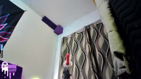 Snapshot of divynejade chatting on 02/20/25, 10:16 Jade Divyne online show from 02/20/25, 10:16