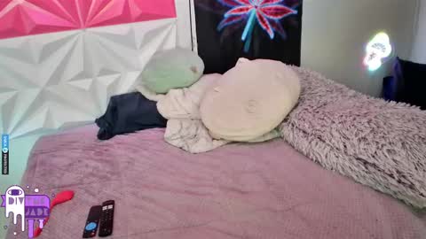 Snapshot of divynejade chatting on 03/07/25, 02:34 Jade Divyne online show from 03/07/25, 02:34