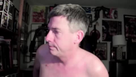 Snapshot of dix_handley_50 chatting on 12/19/24, 12:45 dix_handley_50 online show from 12/19/24, 12:45