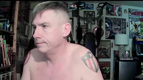 Snapshot of dix_handley_50 chatting on 11/04/25, 01:43 dix_handley_50 online show from 11/04/25, 01:43