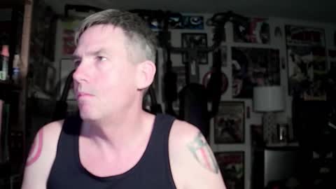 Snapshot of dix_handley_50 chatting on 03/30/26, 03:18 dix_handley_50 online show from 03/30/26, 03:18