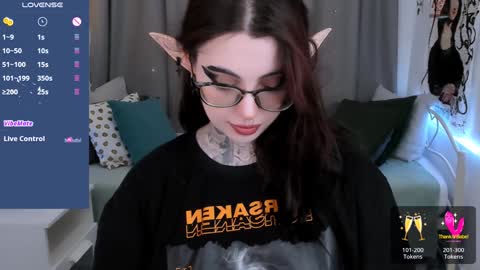 Snapshot of dixipixi_ chatting on 02/01/25, 05:49 dixipixi_ online show from 02/01/25, 05:49