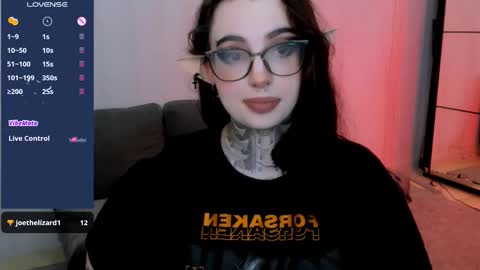 Snapshot of dixipixi_ chatting on 03/06/25, 06:52 dixipixi_ online show from 03/06/25, 06:52