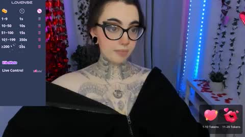 dixipixi_ online show from 02/27/26, 06:24