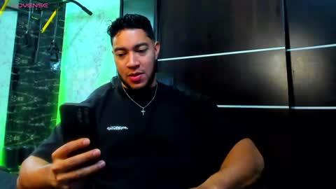Snapshot of dixon_ray_ chatting on 07/07/26, 01:30 Dixon online show from 07/07/26, 01:30