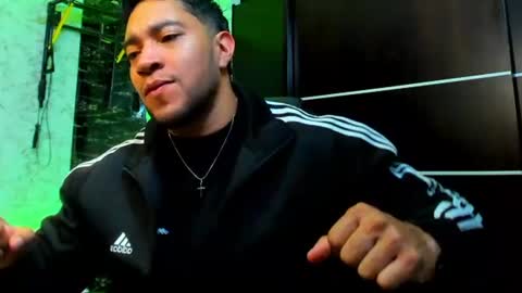 Snapshot of dixon_ray_ chatting on 07/25/26, 01:58 Dixon online show from 07/25/26, 01:58
