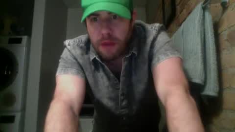 Snapshot of dj_chaterbate chatting on 12/21/24, 04:09 DJ Chaterbate online show from 12/21/24, 04:09