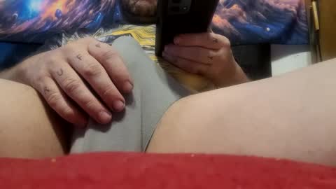 Snapshot of djirie1 chatting on 12/17/24, 08:43 Tunes online show from 12/17/24, 08:43