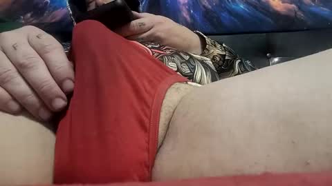 Snapshot of djirie1 chatting on 03/12/25, 02:23 Tunes online show from 03/12/25, 02:23