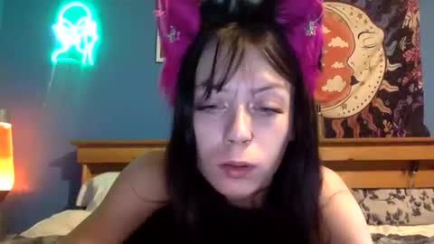 Snapshot of djldobaggins420 chatting on 11/09/25, 08:01 djldobaggins420 online show from 11/09/25, 08:01