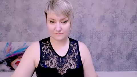 Snapshot of djullia chatting on 02/08/25, 01:22 djullia online show from 02/08/25, 01:22