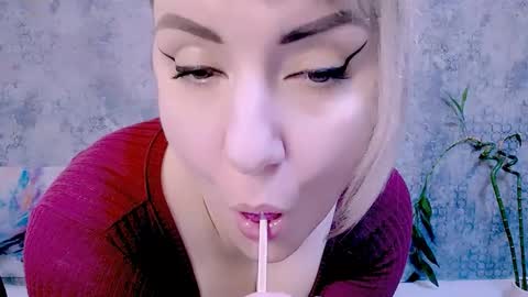 djullia online show from 11/28/25, 08:39