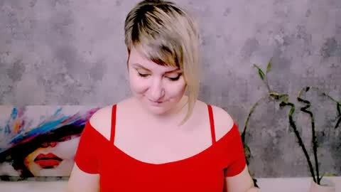 Snapshot of djullia chatting on 05/16/26, 10:36 djullia online show from 05/16/26, 10:36