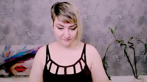 Snapshot of djullia chatting on 05/17/26, 05:05 djullia online show from 05/17/26, 05:05