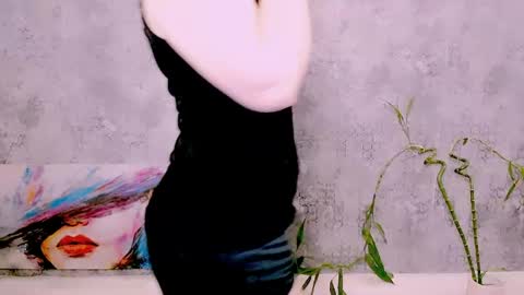 Snapshot of djullia chatting on 05/23/26, 05:34 djullia online show from 05/23/26, 05:34