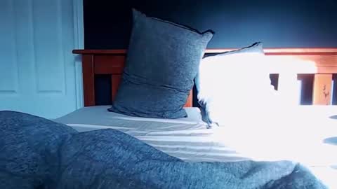 dme9g  online show from 04/21/26, 05:47