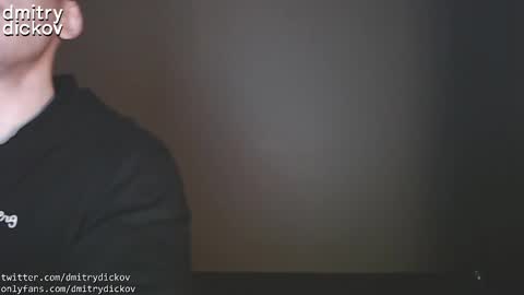 Snapshot of dmitrydickov chatting on 12/18/24, 02:42 DmitryDickov online show from 12/18/24, 02:42