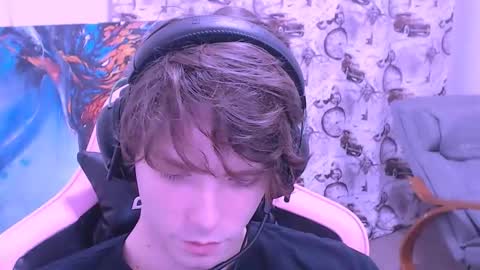 Snapshot of dmitryromanov chatting on 12/04/25, 05:28 Dead A online show from 12/04/25, 05:28