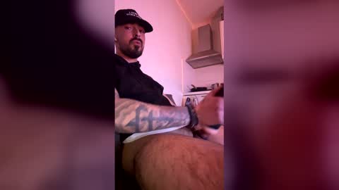 Azier online show from 03/22/26, 08:01