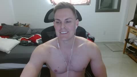 Snapshot of dmoney212 chatting on 02/13/25, 08:03 dmoney212 online show from 02/13/25, 08:03