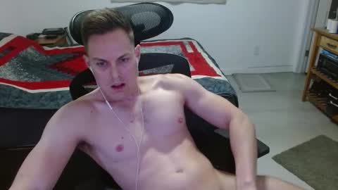 Snapshot of dmoney212 chatting on 12/18/25, 06:30 dmoney212 online show from 12/18/25, 06:30