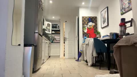 dmot2024 online show from 12/01/25, 08:30