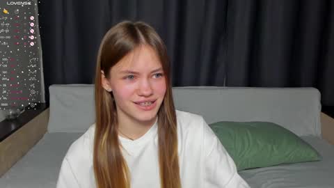 Polly and Kiriko online show from 01/25/25, 05:40