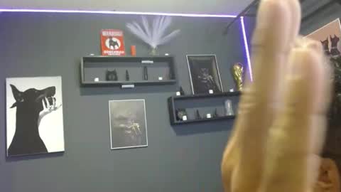 Snapshot of dober_manent chatting on 11/17/25, 02:17 dober_manent online show from 11/17/25, 02:17