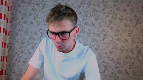 Robert online show from 04/14/26, 08:26