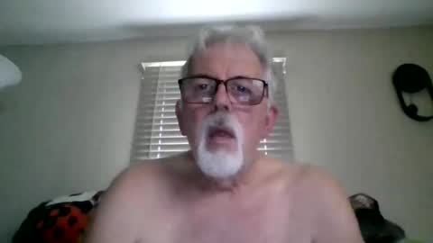 Snapshot of dodge2000guy chatting on 06/05/26, 08:03 playful online show from 06/05/26, 08:03