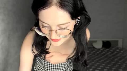 Annie PVT IS OPEN online show from 10/22/25, 09:14