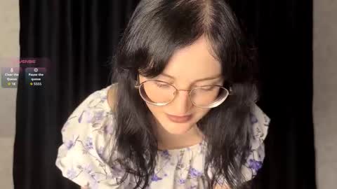 Annie PVT IS OPEN online show from 11/29/25, 09:18