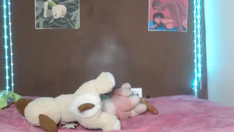 Snapshot of doeschi_fox chatting on 07/12/26, 02:24 doeschi_fox online show from 07/12/26, 02:24
