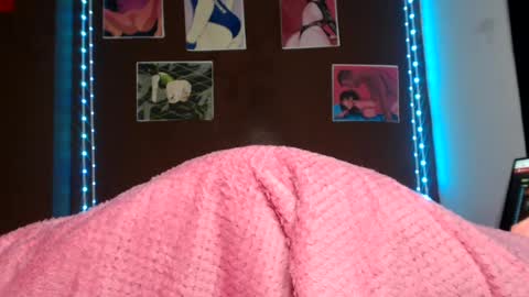 Snapshot of doeschi_fox chatting on 07/22/26, 11:07 doeschi_fox online show from 07/22/26, 11:07