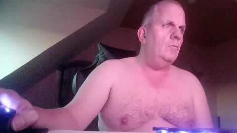 doggy2629 online show from 11/12/25, 03:45