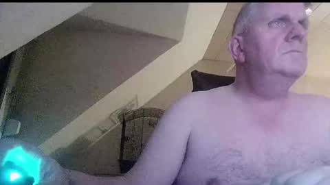 doggy2629 online show from 12/22/25, 04:48