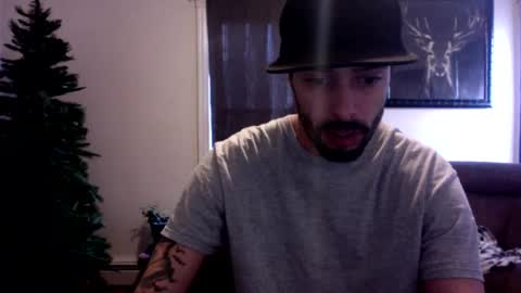 Snapshot of doingmek9 chatting on 12/14/24, 02:31 doingmek9 online show from 12/14/24, 02:31