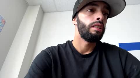 Snapshot of doingmek9 chatting on 10/18/25, 03:57 doingmek9 online show from 10/18/25, 03:57