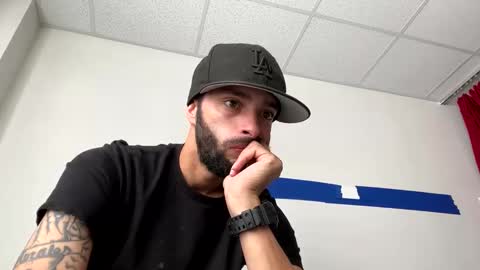 Snapshot of doingmek9 chatting on 10/23/25, 01:21 doingmek9 online show from 10/23/25, 01:21