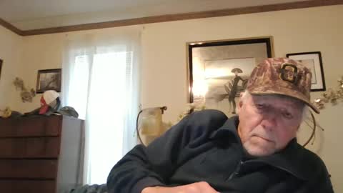 Snapshot of doingmyself69 chatting on 03/04/25, 10:38 doingmyself69 online show from 03/04/25, 10:38