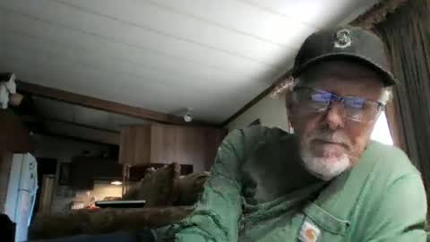 Snapshot of doingmyself69 chatting on 10/01/25, 11:22 doingmyself69 online show from 10/01/25, 11:22