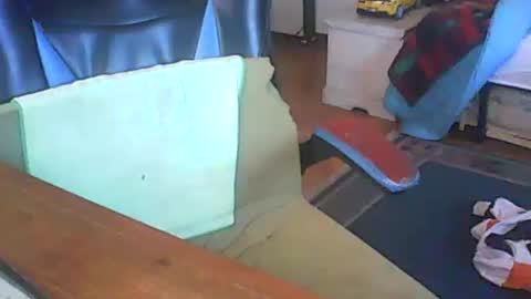 Snapshot of dolcedillei chatting on 10/04/25, 12:58 dolcedillei online show from 10/04/25, 12:58