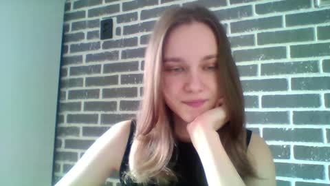 dolcezza_ online show from 04/14/26, 11:16
