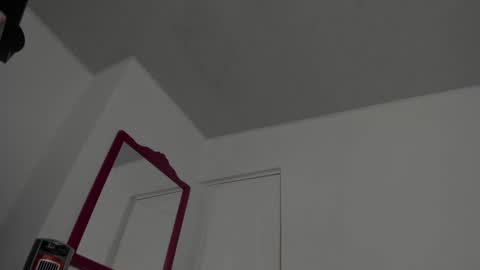 Snapshot of doll10starx chatting on 12/20/24, 03:42 Ludika Santiago online show from 12/20/24, 03:42