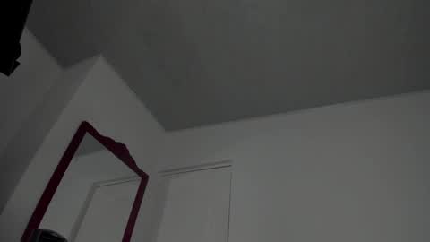 Snapshot of doll10starx chatting on 12/28/24, 02:33 Ludika Santiago online show from 12/28/24, 02:33