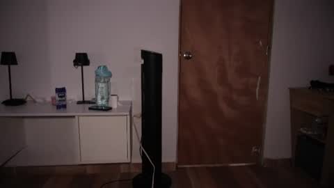 Snapshot of doll4you_ chatting on 06/14/26, 03:14 Alice y Ros online show from 06/14/26, 03:14